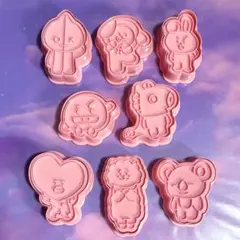 BTS BT21 可愛い　クッキー型　8個セット