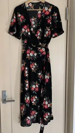 フォーエバー21 F21 花柄半袖ラップドレス ひざ丈