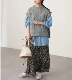 美品　earth music&ecology ケーブル編み ニットベスト