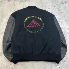 ロックンロールミュージアム　刺繍　袖レザー　スタジャン　古着　ブラック　XL相当