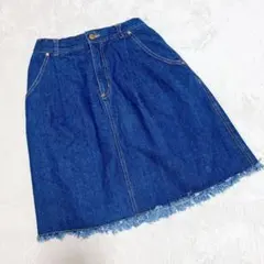 レトロガール ＊ 美品✨ デニム スカート ひざ丈 (M) 裾フリンジのサムネイル