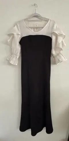 美品　dazzlin ロングワンピース　フレア袖　パーティーにも　サイズフリー