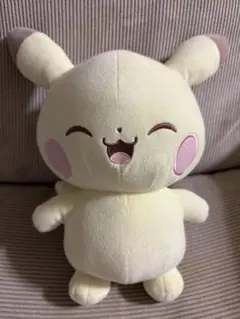 美品【ポケモン】ピカチュウ　ぬいぐるみ