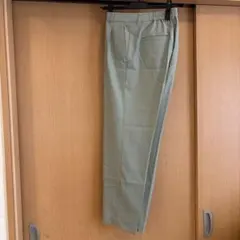 お値下げ1300▶︎750薄緑色 ウエストタック入り スラックス
