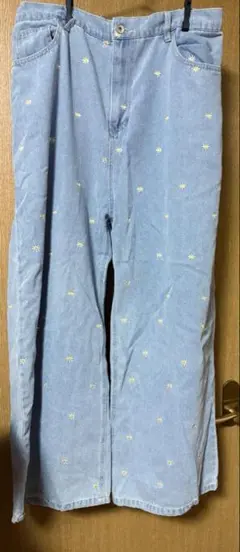 レディース　大きいサイズ　デニム　花柄刺繍　helm