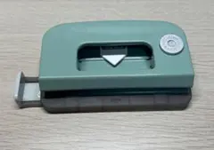 2穴パンチ　CARL デコレパンチ DPN-35