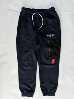 Nike Mサイズ 黒パンツ ジッパーポケット付き