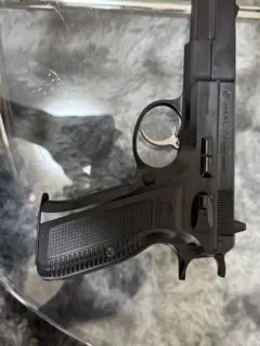 모델 75 블랙 권총