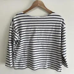 KOE ネイビー　ボーダー　袖丈短め