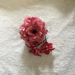 髪飾り 成人式 和装小物 卒業式 結婚式 袴 振袖 赤　花　水引　金箔　銀箔