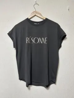 新品【MUMU×しまむら】フレンチスリーブ ロゴ Ｔシャツ【Ｌ】 チャコールのサムネイル