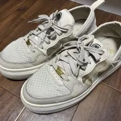 NIKE サイドシースルー 厚底スニーカー