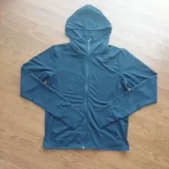 訳あり♡UNIQLO　ユニクロ　UVカットメッシュフルジップパーカ　S　ネイビーのサムネイル