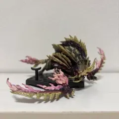 モンスターハンター 怨嗟響めくマガイマガド　フィギュア
