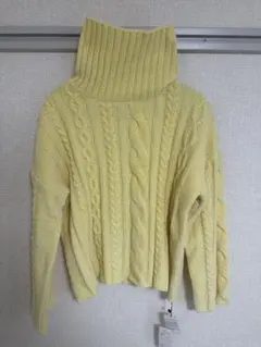 【新品タグ付き】AFRICATARO 黄色 タートルネック ニット フリー