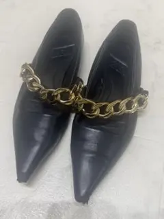 ZARA フラットシューズ パンプス チェーン付きブラック 37サイズ