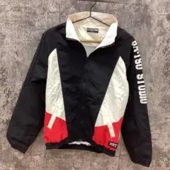 Item thumbnail for item 9e0779b0-f82b-4271-90a9-0da650f447fd