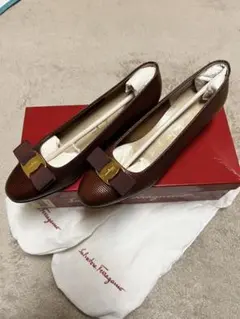 Salvatore Ferragamo ブラウン フラットシューズ