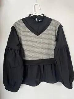 バルーンスリーブ Vネック シャツ