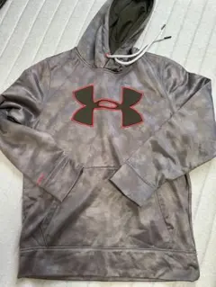 【美品】UNDER ARMOR パーカーのサムネイル