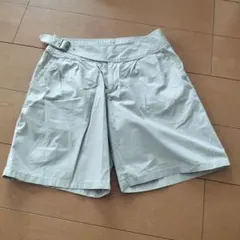 COMME CA ISM ショートパンツ ベージュ Sサイズのサムネイル