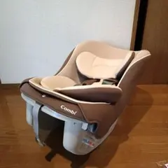 ◇極美品◇ コンビ　コッコロS ビスケット　新生児〜4歳頃対応　超軽量モデル コッコロS チャイルドシート コンビ 0～4才迄 シートベルト装着