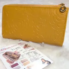 新品未使用 フラワー 型押し 財布 花柄 イエロー　長財布 ラウンドファスナーのサムネイル