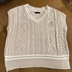 ケーブルニット トップス