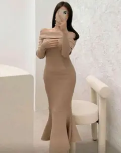 SHEIN DAZY ベージュ　タイトフレアオフショルワンピース