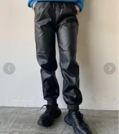 SHAGGIE フェイクレザージョガーパンツ ブラック