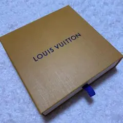 LOUIS VUITTON ギフトボックス ゴールド