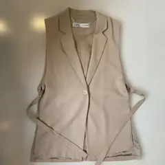 ZARA ベージュ ジレ