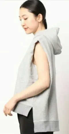 AMERI VINTAGE DONALD SLEEVELESS HOODIEのサムネイル