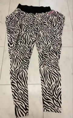 Item thumbnail for item 27db273c-6e20-437e-8df3-17d42b0f1d48