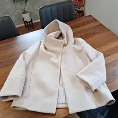 グレディブリリアント　フード付きピンク色コート