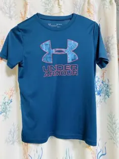 ジュニアキッズUNDER ARMOURTシャツYLG150青