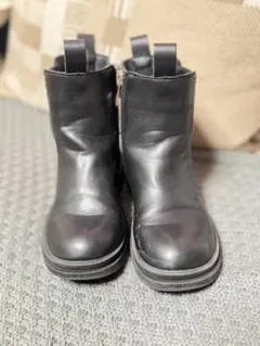 子供靴　ブラックレザー風ジッパーブーツ　19.5cm