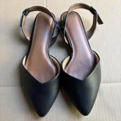 GU バックストラップパンプス（ポインテッドトゥ）Sサイズのサムネイル