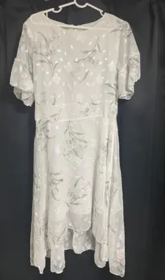 花柄ワンピース