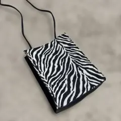 ゼブラ柄　ショルダーバッグ