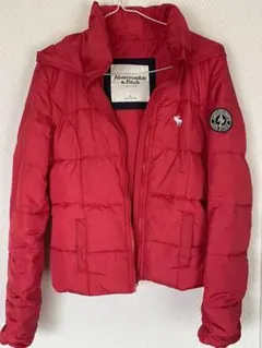アバクロ　レディース　ダウンジャケット　赤