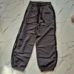 Item thumbnail for item 3701b9ed-b3b7-4ebf-bebb-0629901cad5b