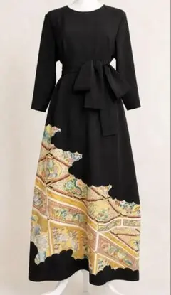 着物リメイク　黒留袖　ロングワンピース　　イエロー　ゴールド　金駒刺繍
