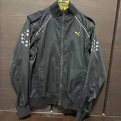 Chihuahua 様専用　PUMA 黒 ジップアップ スポーツアウター