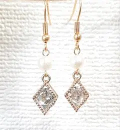 ダイヤと一粒ビジューのピアス