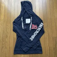 【美品】Abercrombie & Fitch ネイビー フード付ロンT M