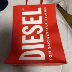 DIESEL 赤 ロゴ入り紙袋