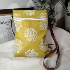 おしゃれなショルダーバック、サコッシュ!!