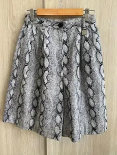 GIVENCHY GOLF レディース ショートパンツ バイソン柄 64サイズ