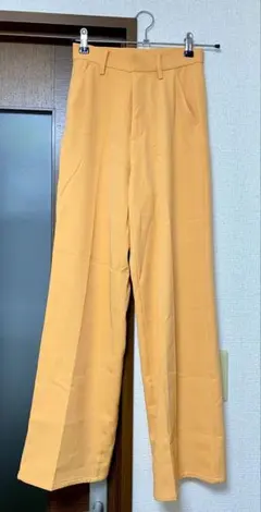 GRL センタープレスストレートパンツのオレンジ